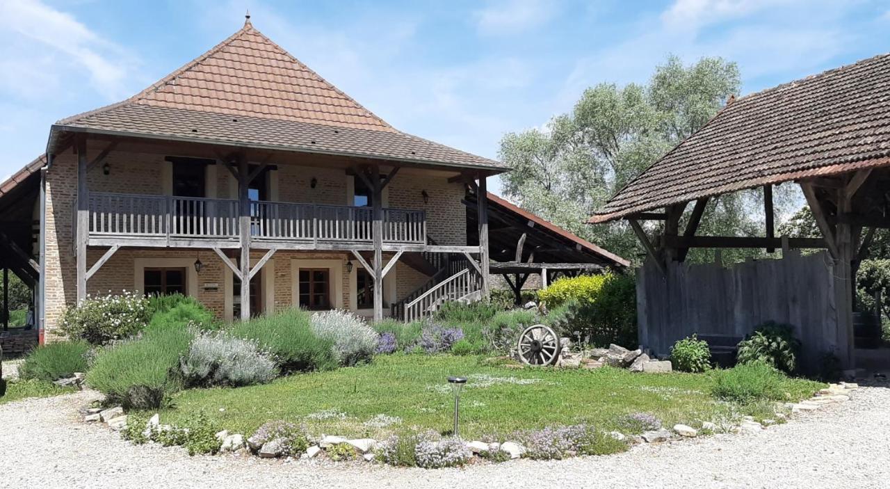 Gite Chez Leo Varennes-sur-le-Doubs Exteriör bild
